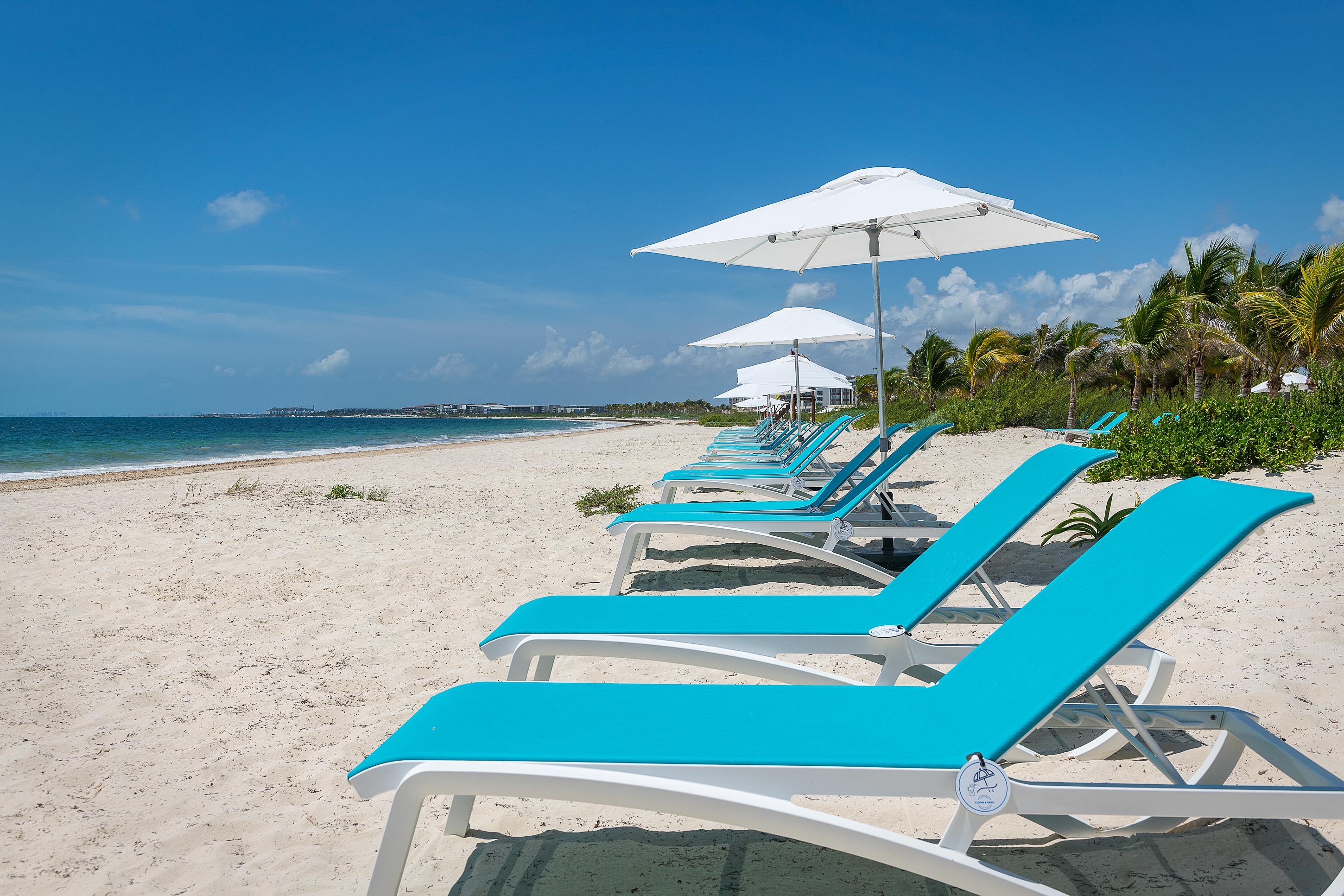 Catalonia Grand Costa Mujeres All Suites & Spa Cancún Exterior foto Beach at the Atlantis Paradise Island